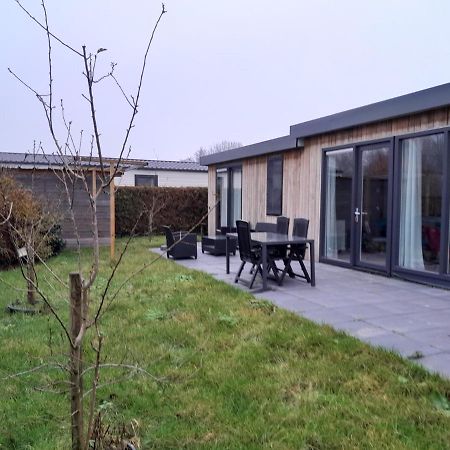 Luxe 5 Persoons Bungalow Op Rustig Vakantiepark Nabij Leeuwarden Dronrijp Extérieur photo