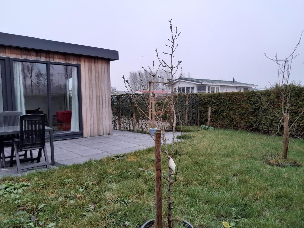 Luxe 5 Persoons Bungalow Op Rustig Vakantiepark Nabij Leeuwarden Dronrijp Extérieur photo