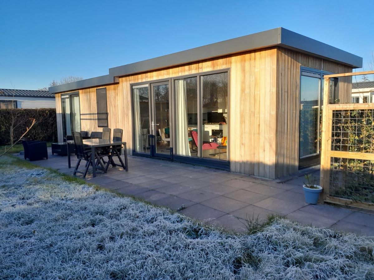 Luxe 5 Persoons Bungalow Op Rustig Vakantiepark Nabij Leeuwarden Dronrijp Extérieur photo