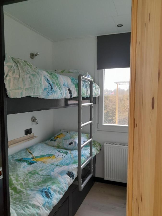 Luxe 5 Persoons Bungalow Op Rustig Vakantiepark Nabij Leeuwarden Dronrijp Extérieur photo