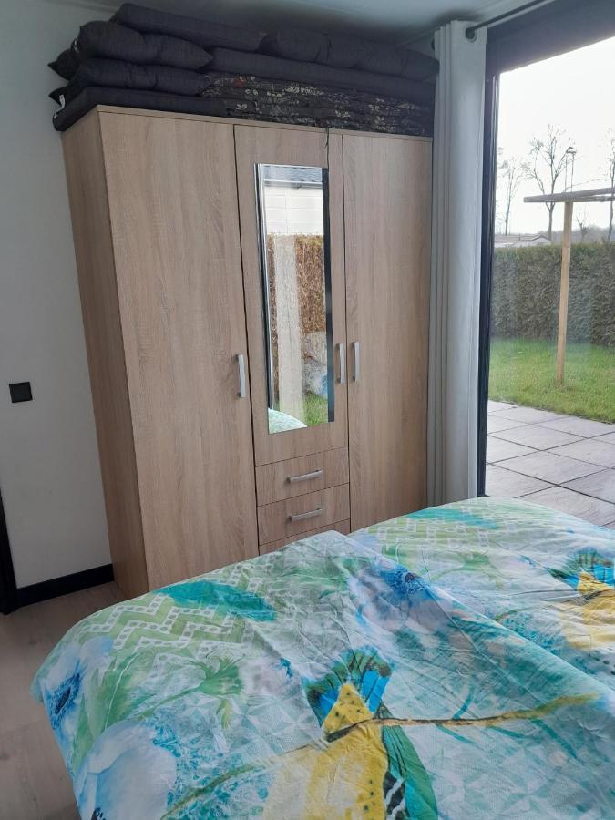 Luxe 5 Persoons Bungalow Op Rustig Vakantiepark Nabij Leeuwarden Dronrijp Extérieur photo
